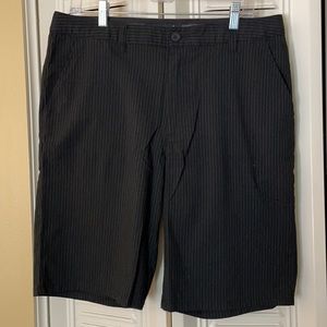 ⛳️ EUC Travis Mathew Black Golf Shorts, Size 34 ⛳️